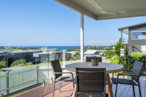 Sea&Country Kiama-Stunning Views-Relaxing-Spacious-Deck-EVC-Travellers Award 2025